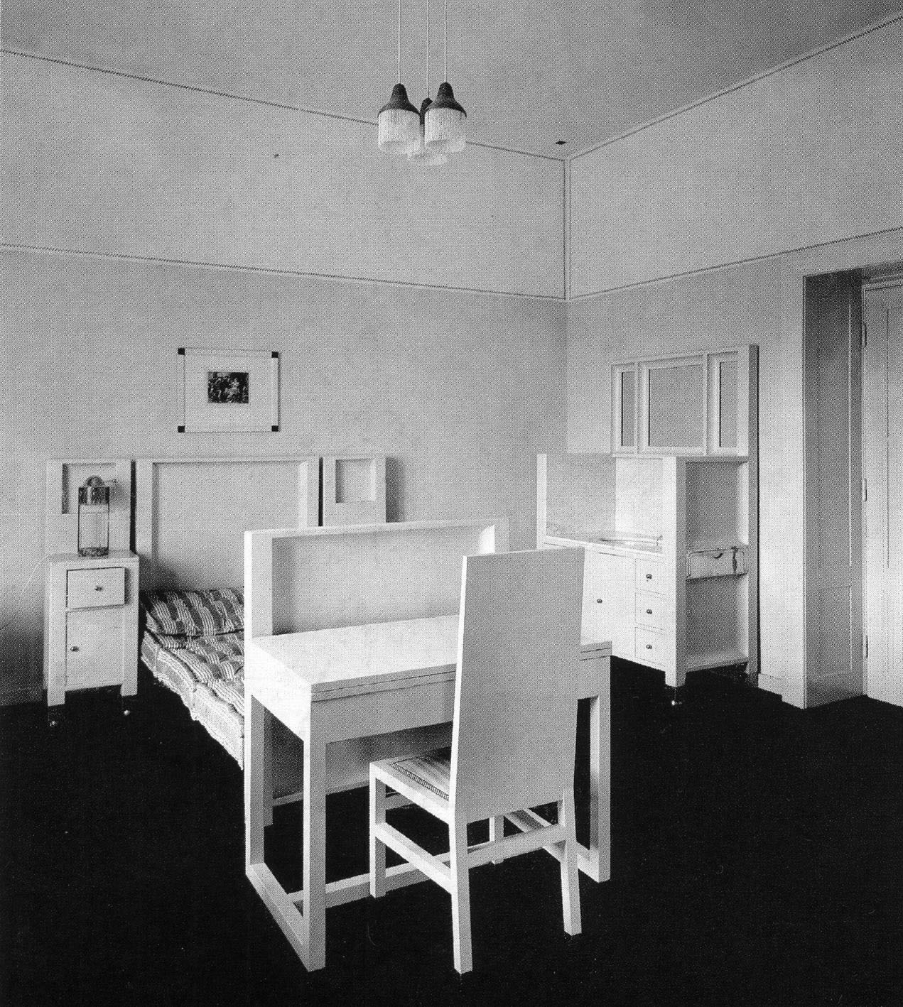 <p><strong>Josef Hoffmann, Purkersdorf Sanatorium, 1904</strong></p>
                    <p>August Sarnitz «Нoffmann», Taschen, p. 48</p>